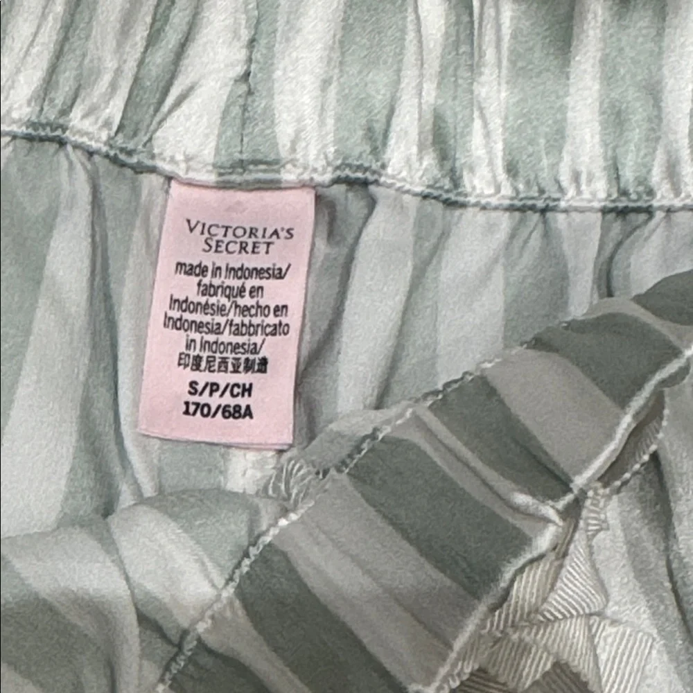 Victoria’s Secret Striped Satin Pajama Set - Picture 4 of 8